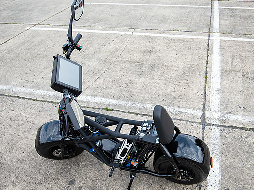 Standing hydrogen scooter