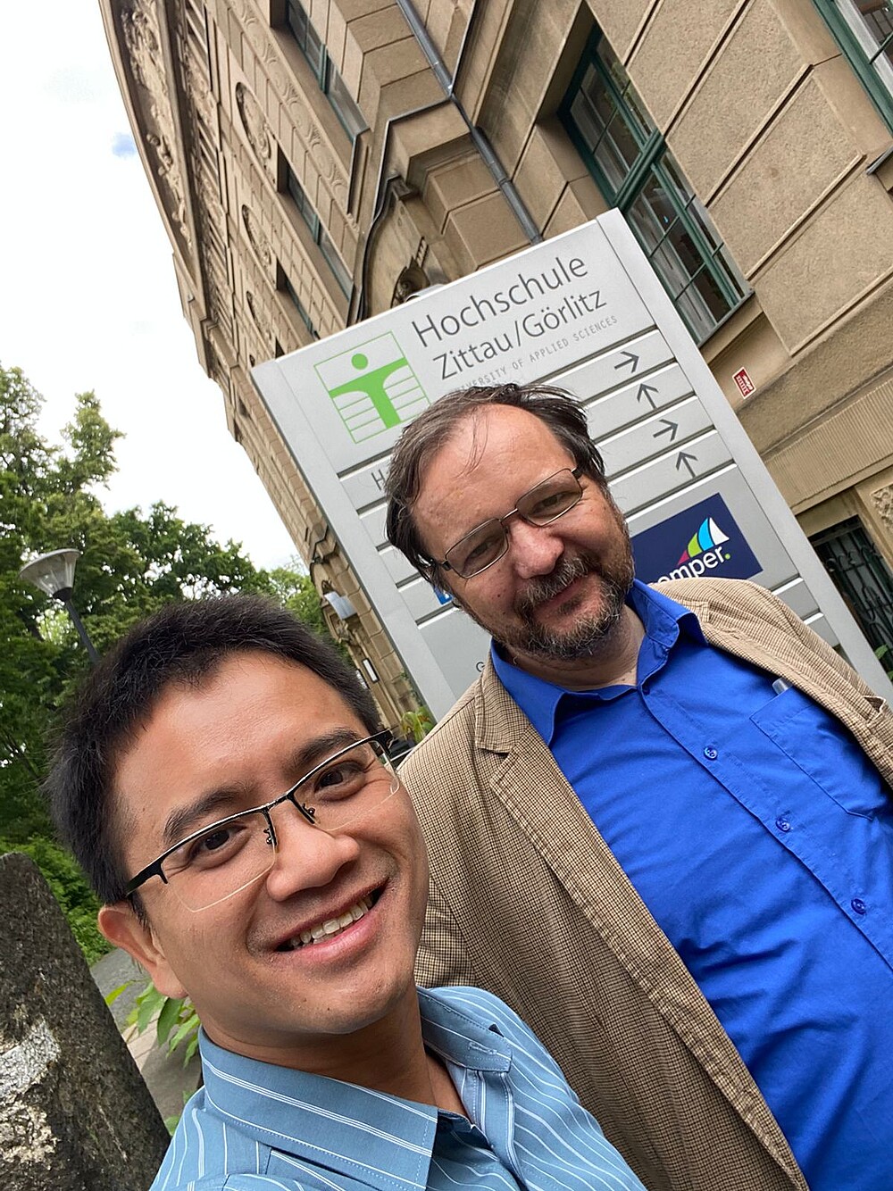 [Translate to Englisch:] David Sauer mit dem vietnamesischen Gast