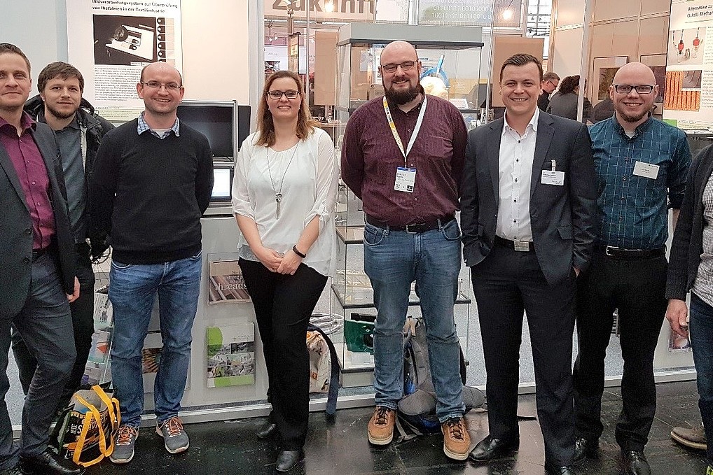 IPM employees visit the university stand at the Hannover Messe 2019